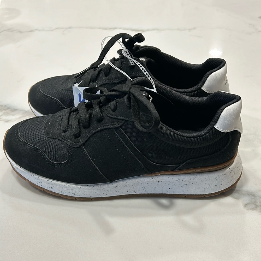UGG Retrainer sneakers NWT